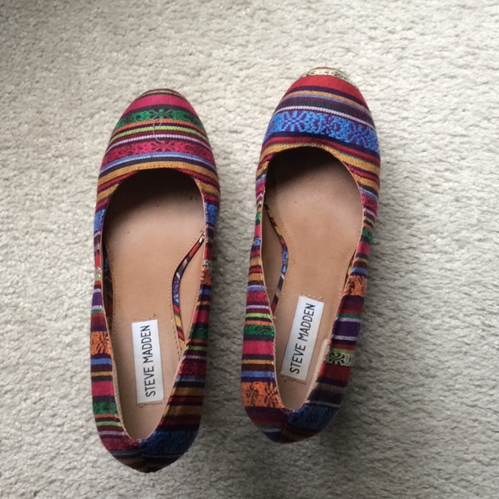 Multi-colored wedge - Picture 3 of 3